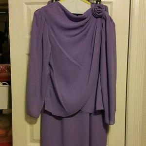 Size 16 purple skirt and matching top with rose de